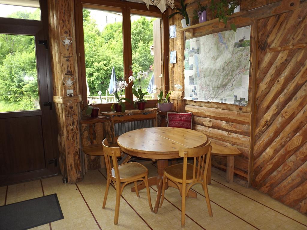 Bar Hotel Restaurant Le Margeriaz Les Deserts  ภายนอก รูปภาพ